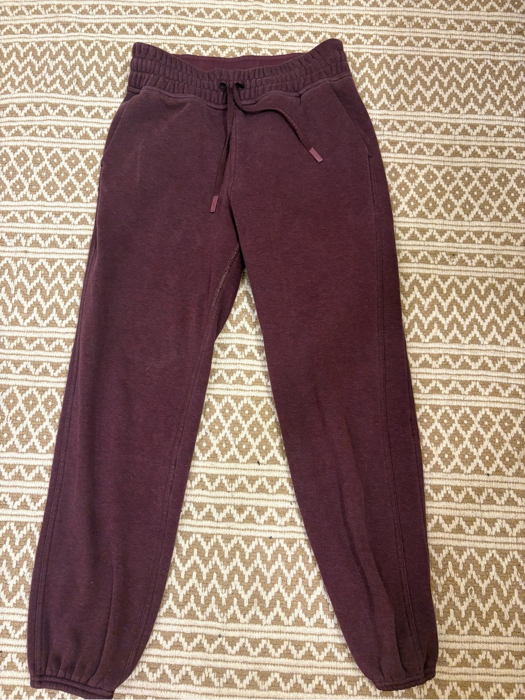 Lululemon Women’s Jogger Scuba Plum Purple Size 4 Athletic Lounge Pants